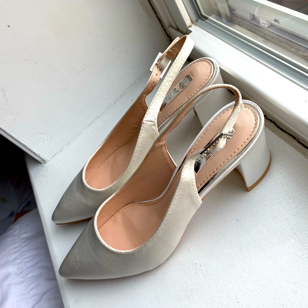 NEVER WORN